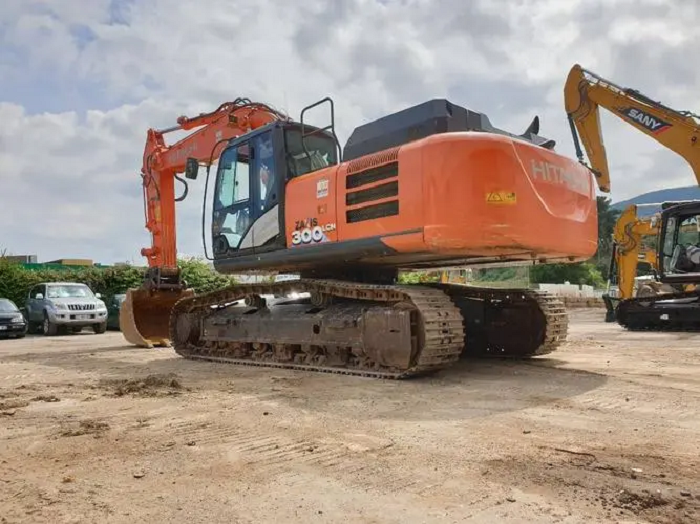 日立挖掘機信號箱維修:科技精密呵護工地動脈